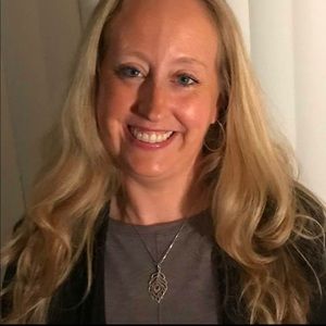 Meet your Posher, Laurel